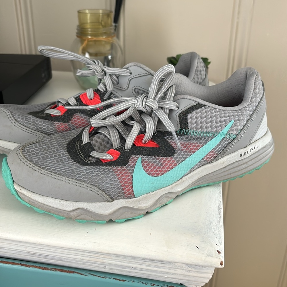 Nike Trail shoes size 9, barely used